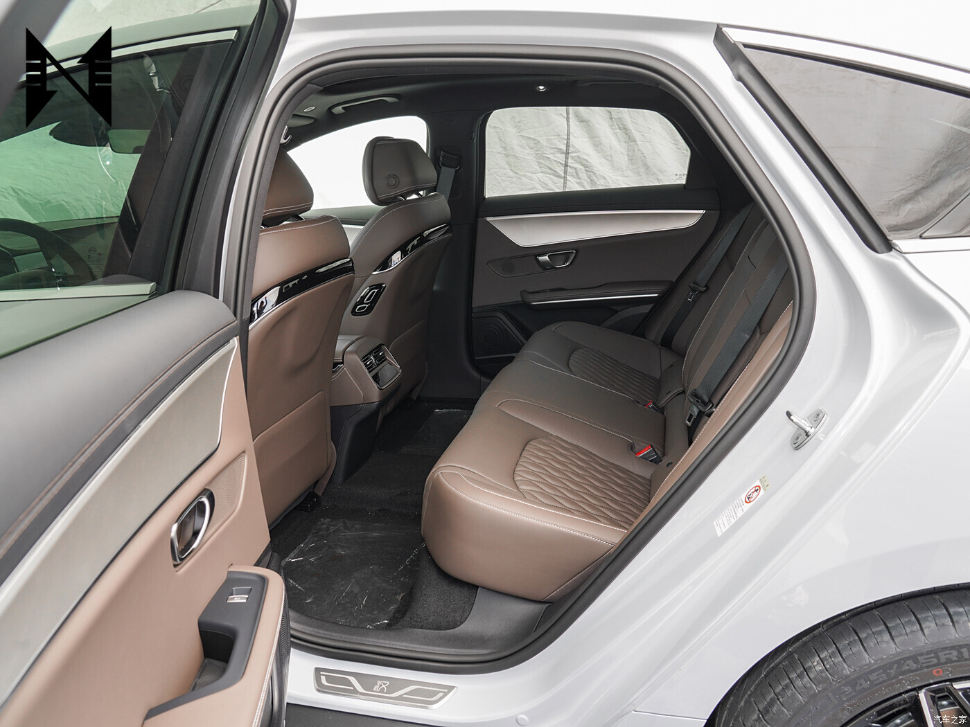 سيارة ضخمة هان 2024 BYD هان سيارة سيدان كهربائية نقية تعمل بالطاقة الجديدة بمدى 715 كم