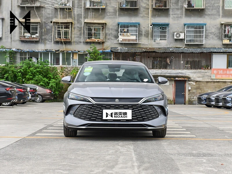 وديعة 2100 كم طويلة المدى BYD Qin L DM-i 2024 سيارة كهربائية هجينة تعمل بالكهرباء سيارة سيدان مركبات طاقة جديدة