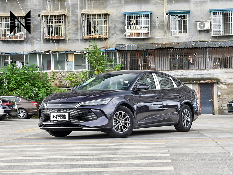 وديعة 2100 كم طويلة المدى BYD Qin L DM-i 2024 سيارة كهربائية هجينة تعمل بالكهرباء سيارة سيدان مركبات طاقة جديدة