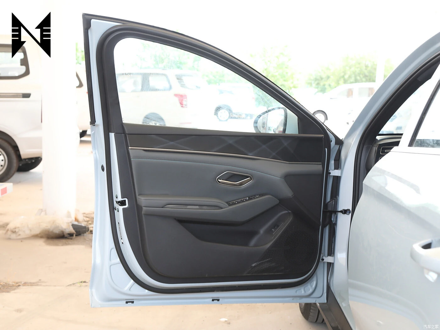 وديعة 2100 كم طويلة المدى BYD Qin L DM-i 2024 سيارة كهربائية هجينة تعمل بالكهرباء سيارة سيدان مركبات طاقة جديدة