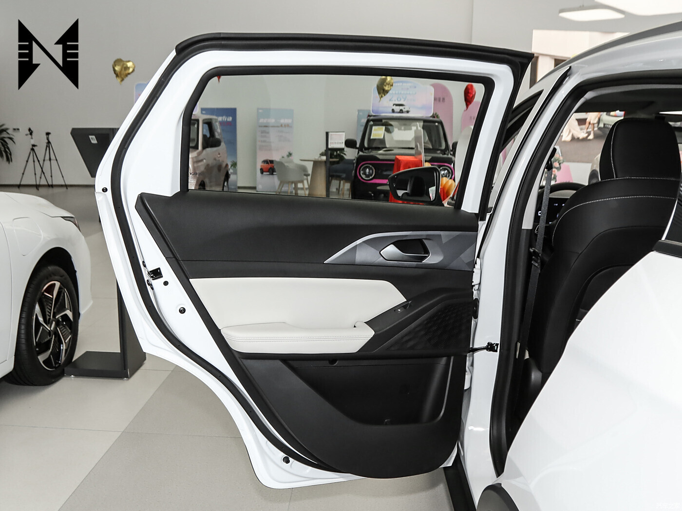 جيلي جيومتري اي 2024 طويلة المدى 301 كم و 401 كم جيلي جيومتري اي فايرفلاي ميني كهربائية SUV للبيع سيارة مستعملة