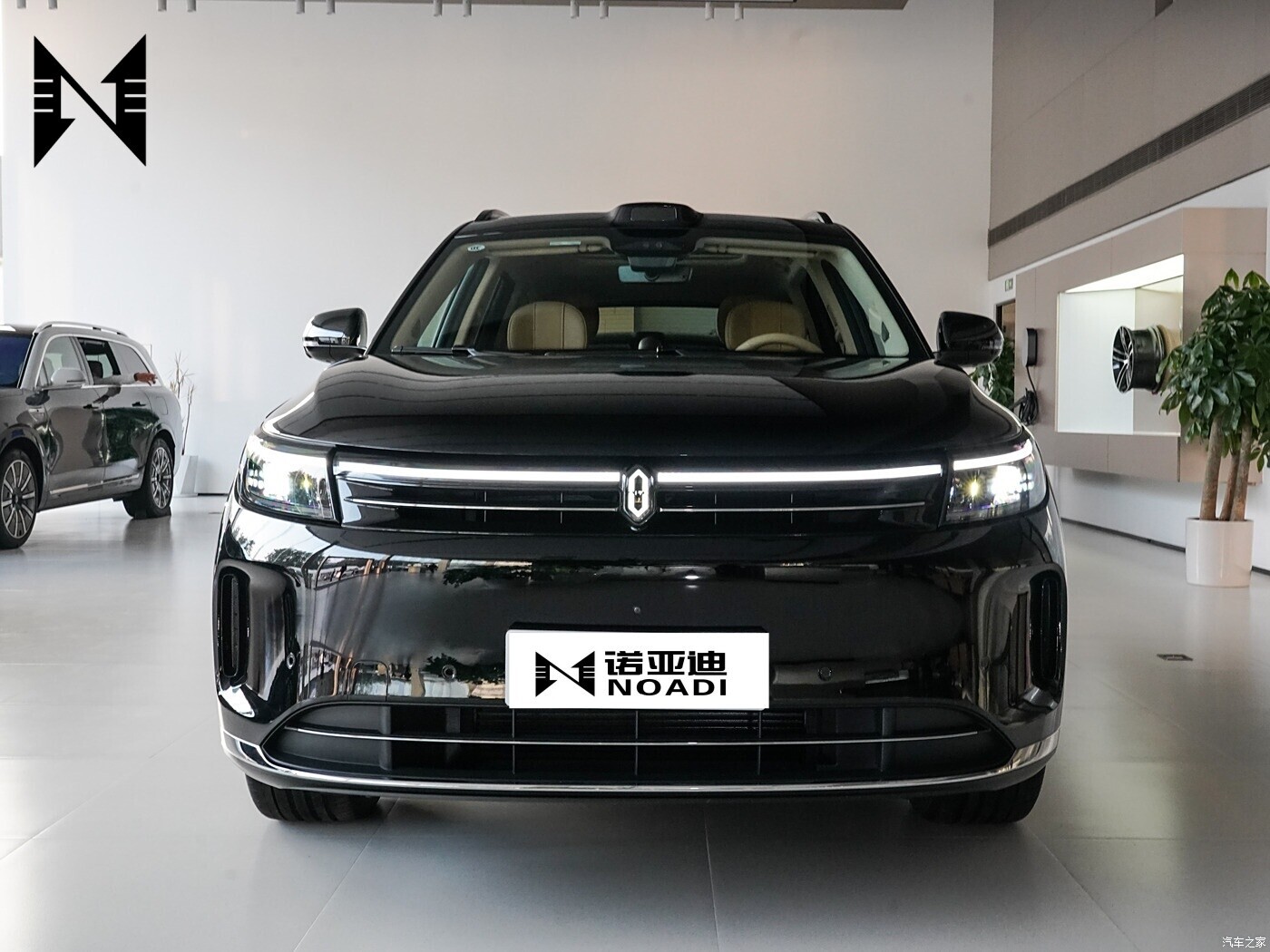 2024 Aito M7 Wenjie Hongmeng System متوفر في المخزون السيارات الحالية تبدأ الشحن على الفور تصدير السيارات الذكية الجديدة المستعملة