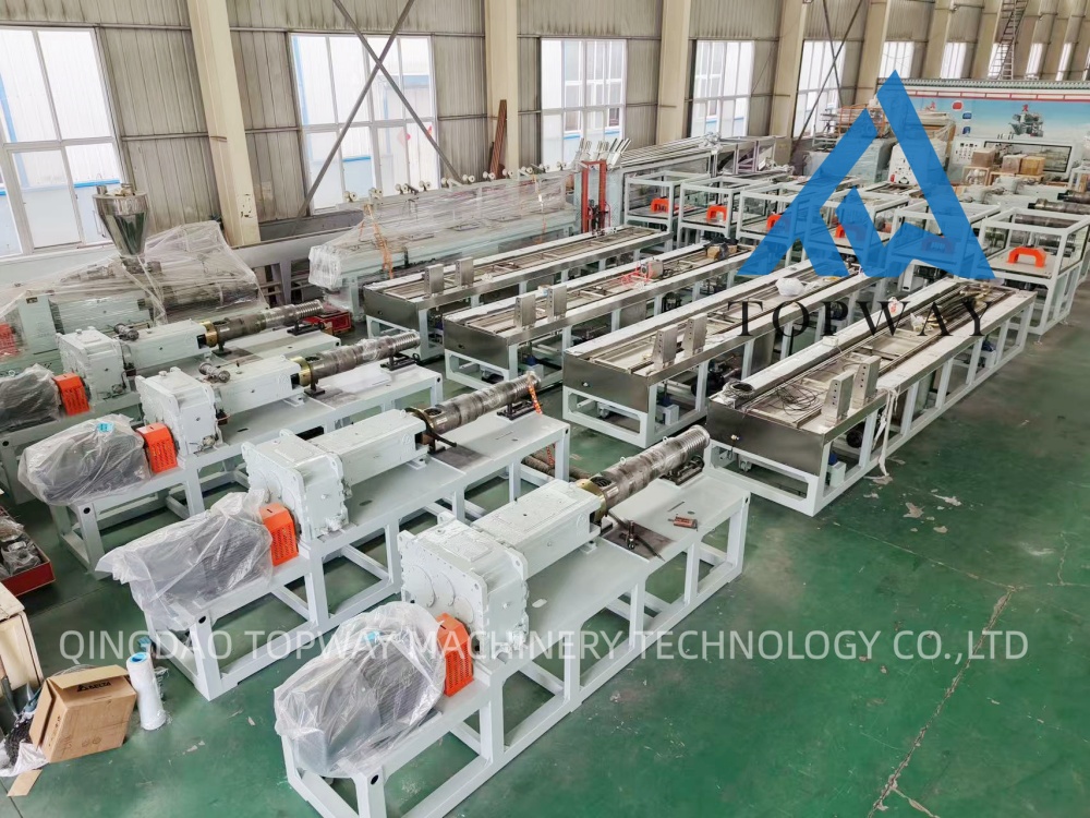 New Order 10 Sets WPC Profile Production Line