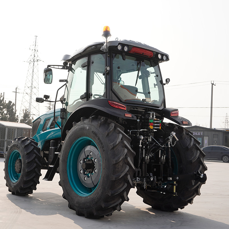 LR1104 Tractor