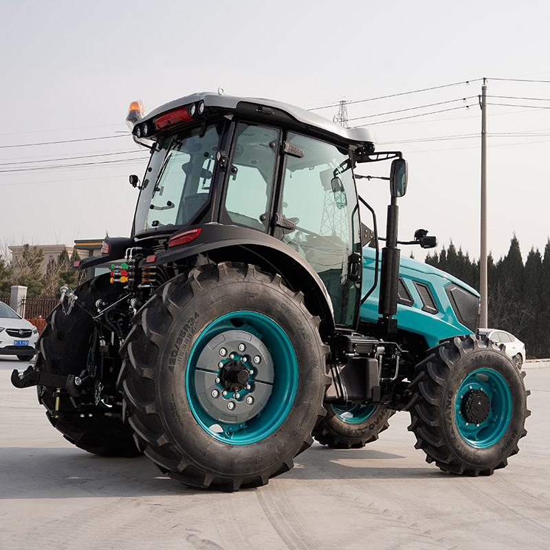 LR1104 Tractor