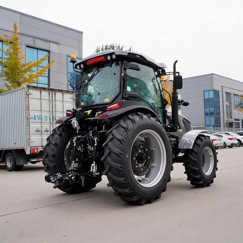 LR1204 Tractor