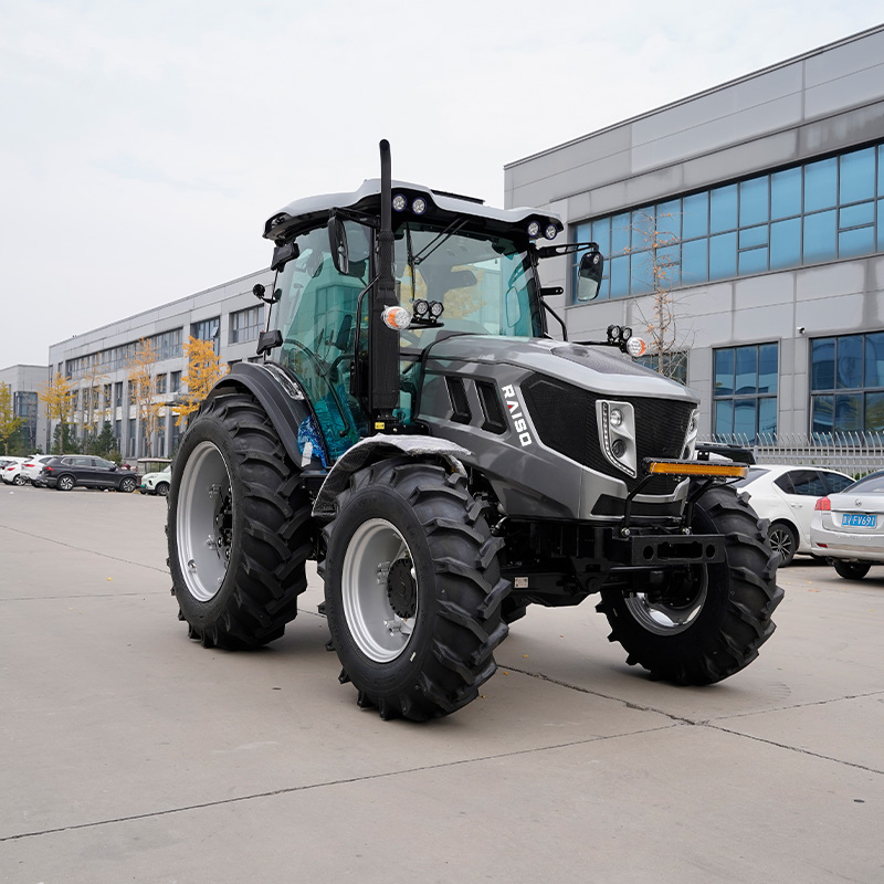 LR1204 Tractor
