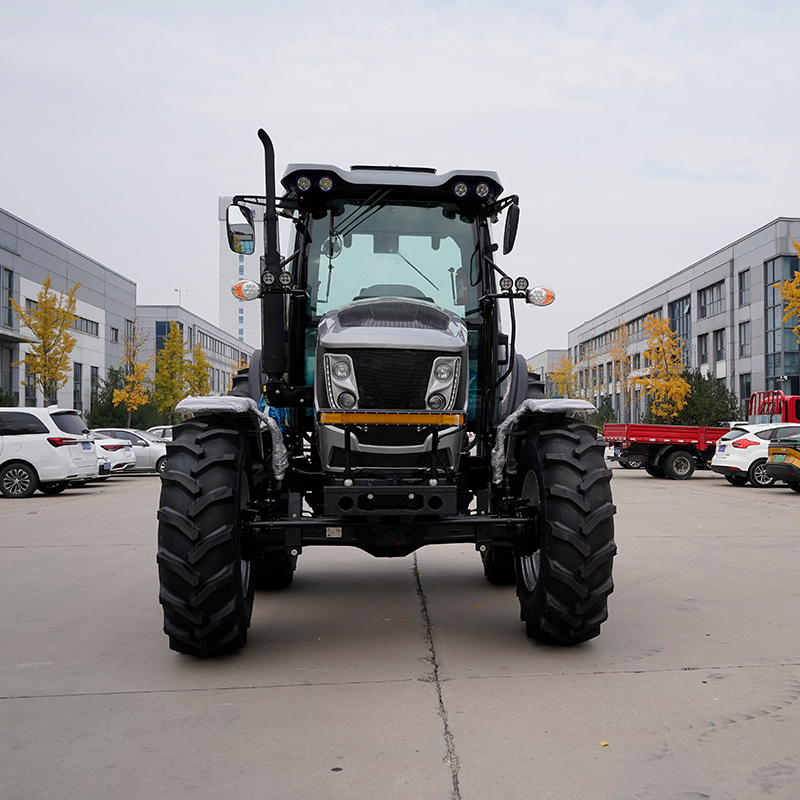 LR1204 Tractor