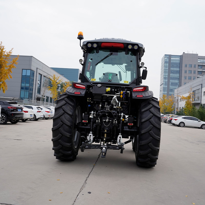 LR1304 Tractor