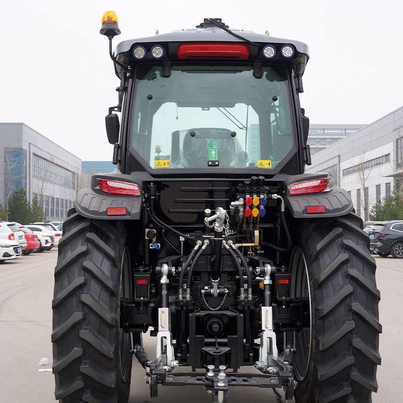 LR1404 Tractor