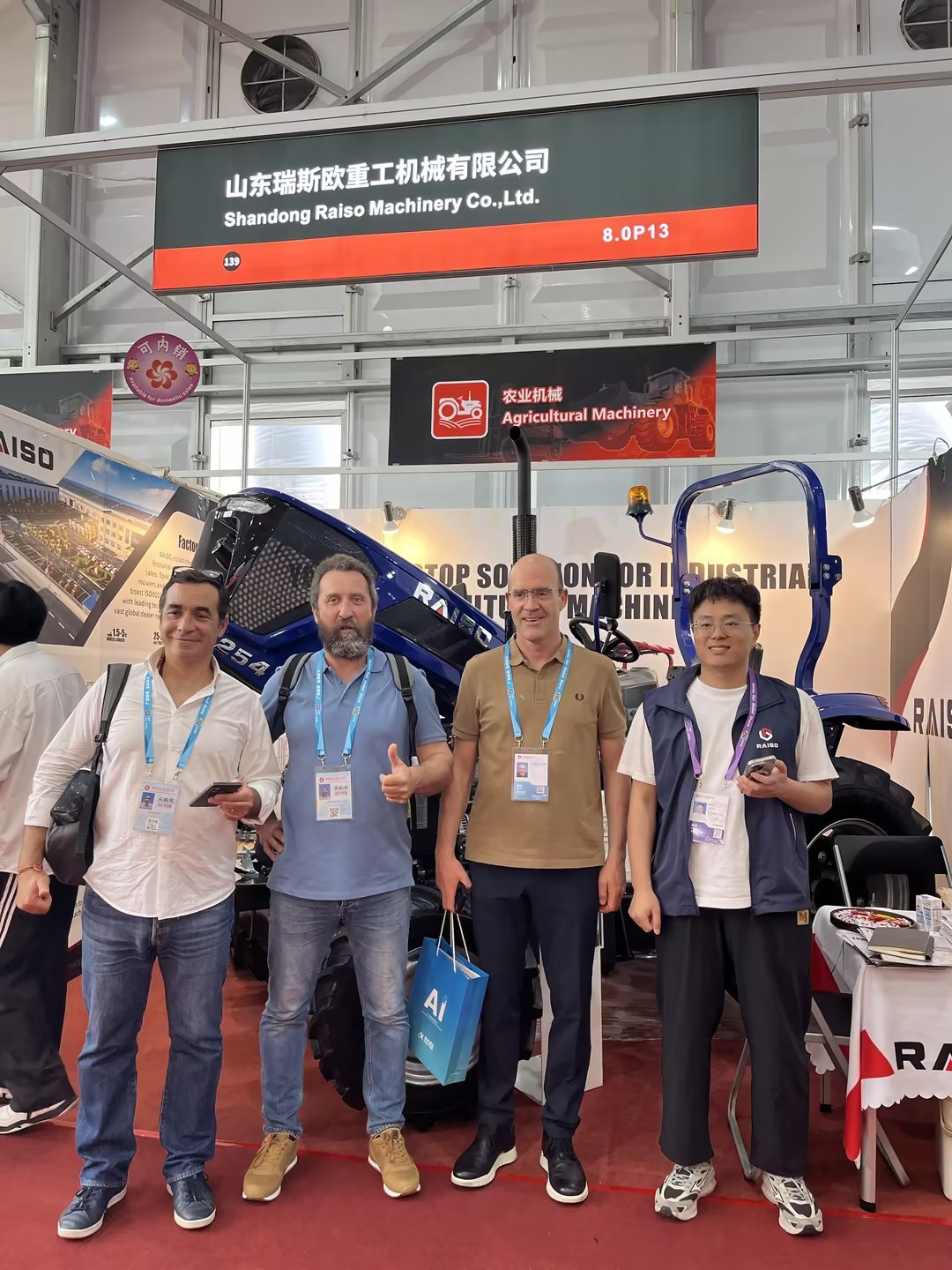 RAISO Machinery Shines at Canton Fair with TE 25hp Tractor