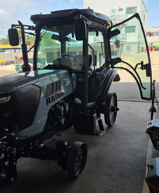 Two 85HP RAISO Tractors Successfully Delivered to Brazil: Supporting Modern Agriculture with Reliable Machinery