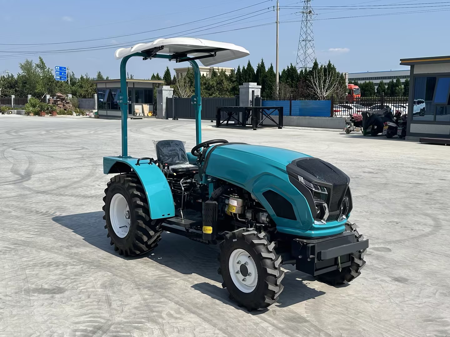 RAISO Orchard Tractor: A Compact Solution for Greenhouse, Orchard, and Precision Farming