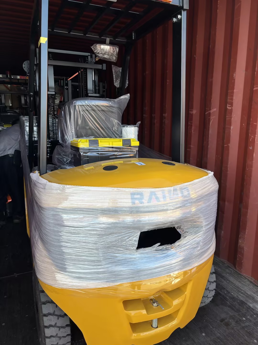 RAISO New Forklifts Ready for Shipping: Reliable Handling Solutions with Professional Delivery Support