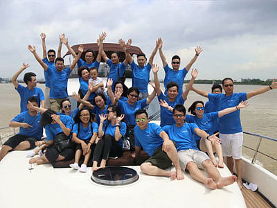 VOUPLUS Medical Furniture Team Members Were Among the First to Experience the Opening of the Hong Kong-Zhuhai-Macao Bridge