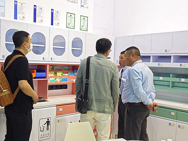 Professional Audience Inquiry: Medical Furniture Exhibit Details