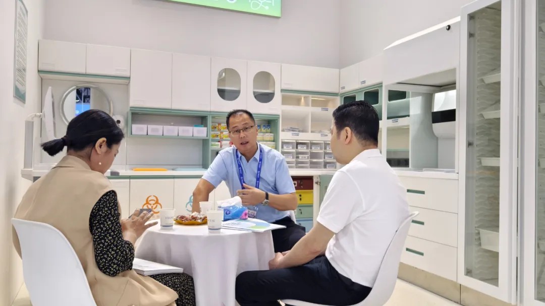 Discussion on the Configuration of Medical Furniture Solutions