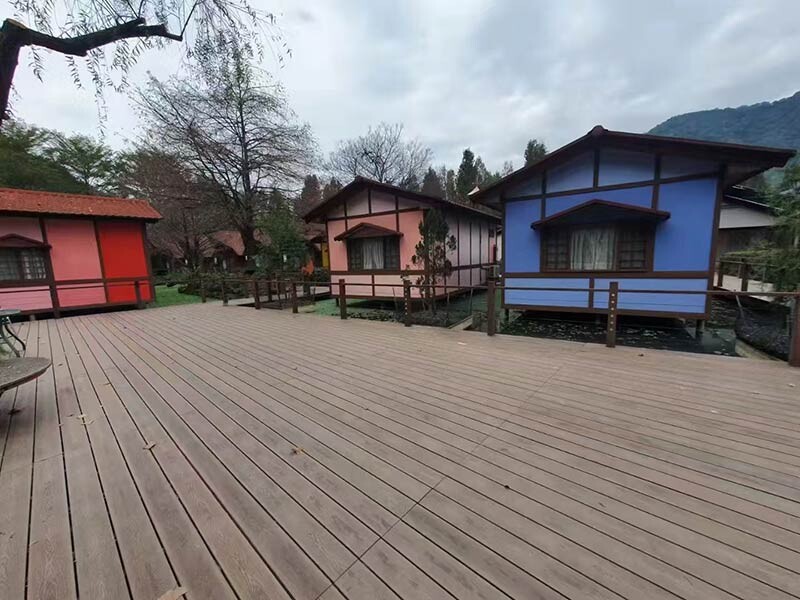 Wood-plastic flooring