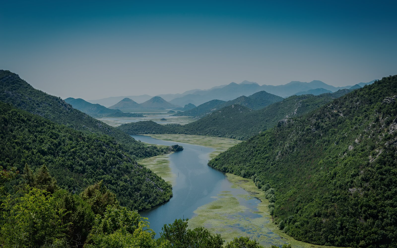 تساعدنا أغطية فتحات الصرف الصحي على بناء بنية تحتية أفضل تساعدنا أغطية فتحات الصرف الصحي على بناء بنية تحتية أفضل