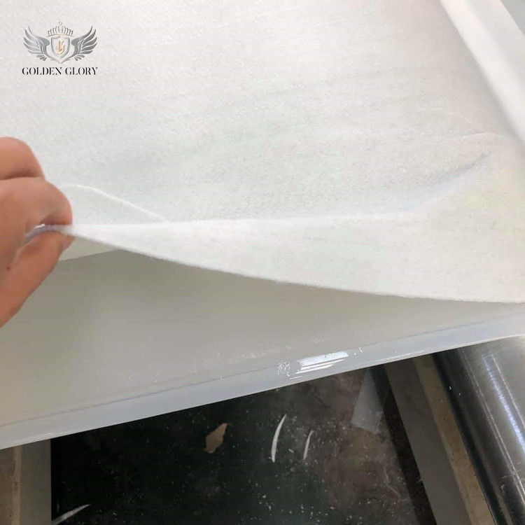 واحد صغير آخر هناك.