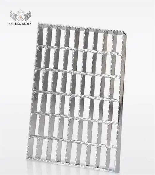 تخصيص حجم 3 أقدام × 4 أقدام إطار لحام ممر سطح شبكة فولاذية شبكة فولاذية مجلفنة بالغمس الساخن شديدة التحمل