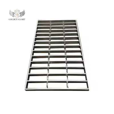 شبكة فولاذية مجلفنة مسننة مقاس 25 × 3 مم مع قضبان حديدية قابلة للإزالة لأرضية جراتين