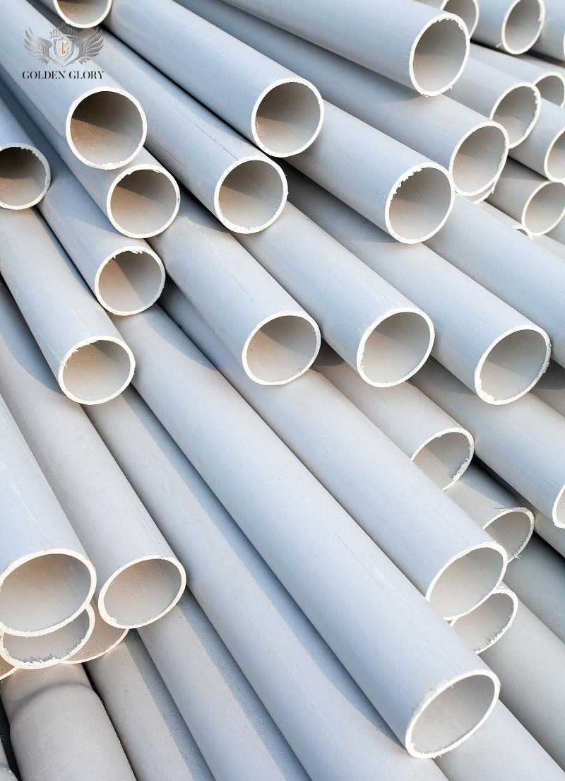 أنبوب UPVC بلاستيكي PVC معروض للبيع أنبوب كهربائي لحماية الأسلاك والكابلات أنبوب PVC