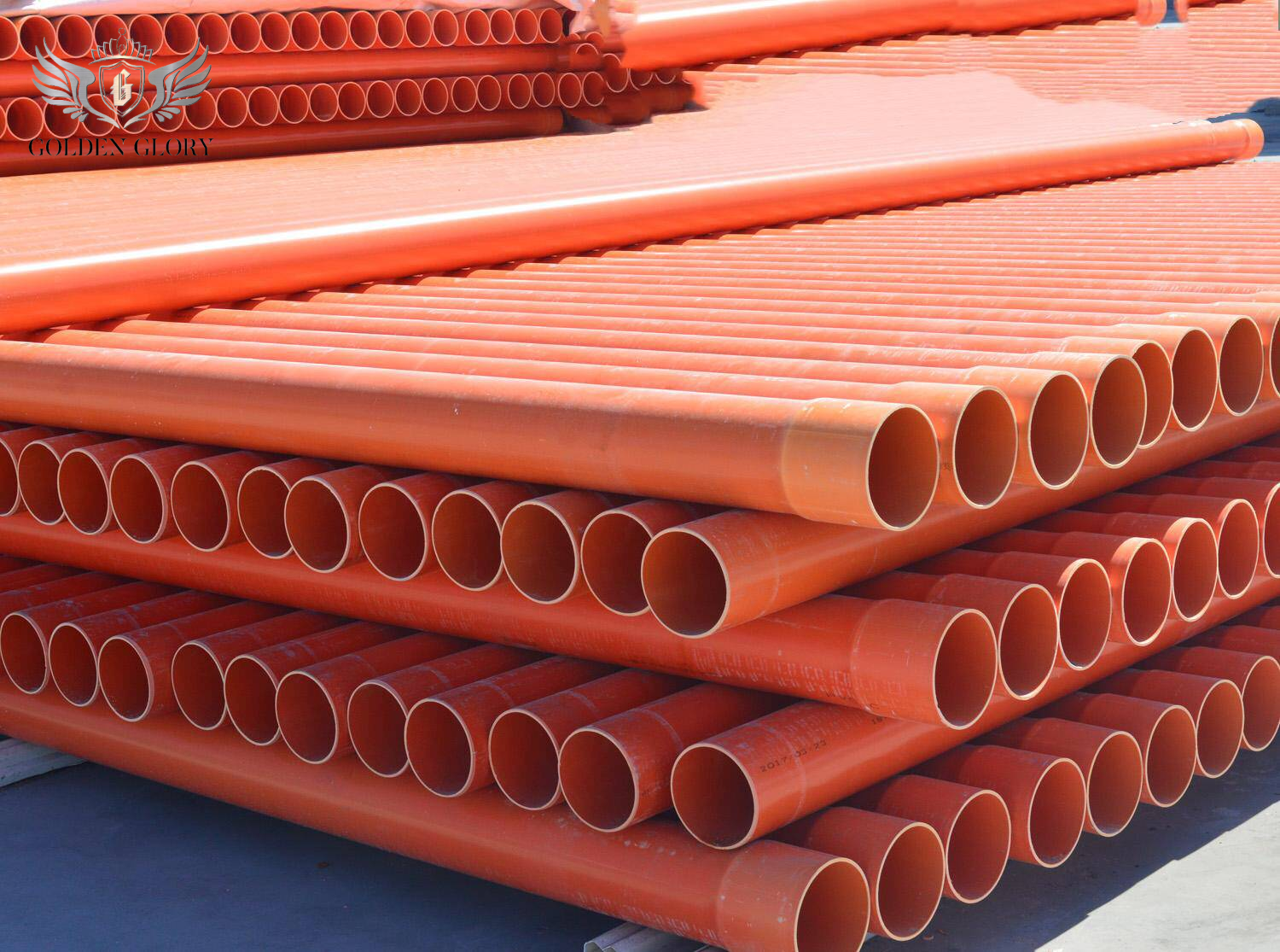 أنابيب ضغط حماية الكابلات الكهربائية المصنوعة من مادة PVC / CPVC مقاس 4 بوصات و6 بوصات و1/2 بوصة للبيع الساخن