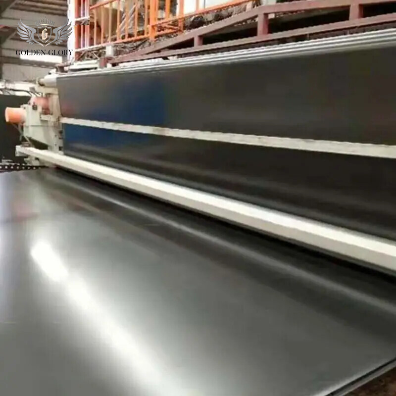 تصنيع غشاء أرضي من مادة البولي إيثيلين منخفض الكثافة لبطانة حوض الأسماك