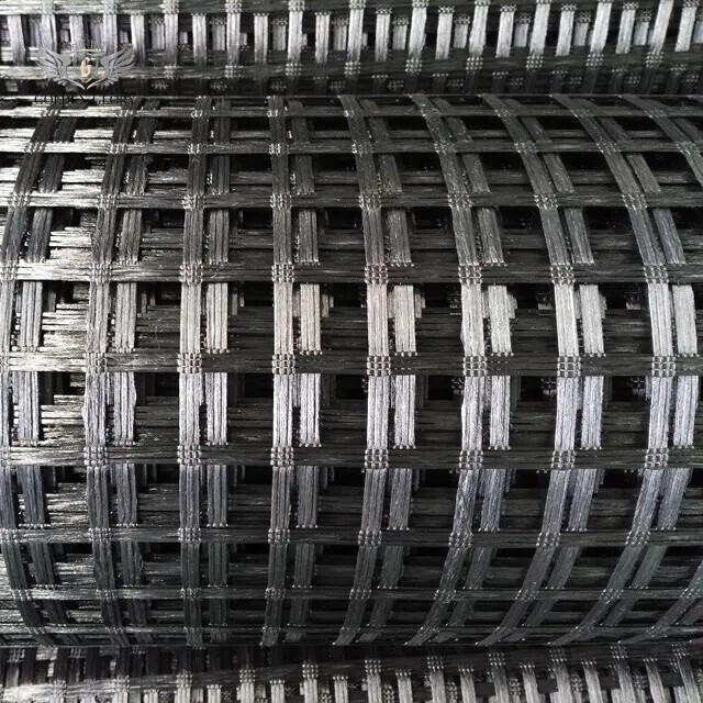 شبكة جيوتكستايل منسوجة من البوليستر PVC 200/50KN