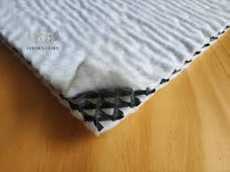 سعر المصنع من مادة البولي إيثيلين عالي الكثافة ثنائية المستوى 4 مم و5 مم و6 مم و7 مم لملء خزانات الصرف الصحي Geonet Geocomposite