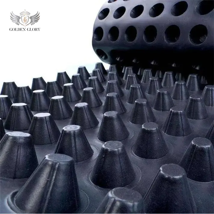 لوح تصريف خفيف الوزن بسمك 5 مم و8 مم يستخدم لحماية الطرق، والردم، والأساسات، وحاجز البخار، وطبقة حماية الجدار الرأسي