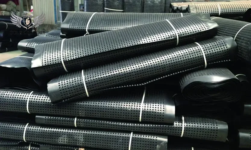 لوح تصريف HDPE Geocomposite مخصص من المصنع لعزل المياه يستخدم في حدائق الأسطح والعشب ومكبات النفايات وهندسة معالجة المياه