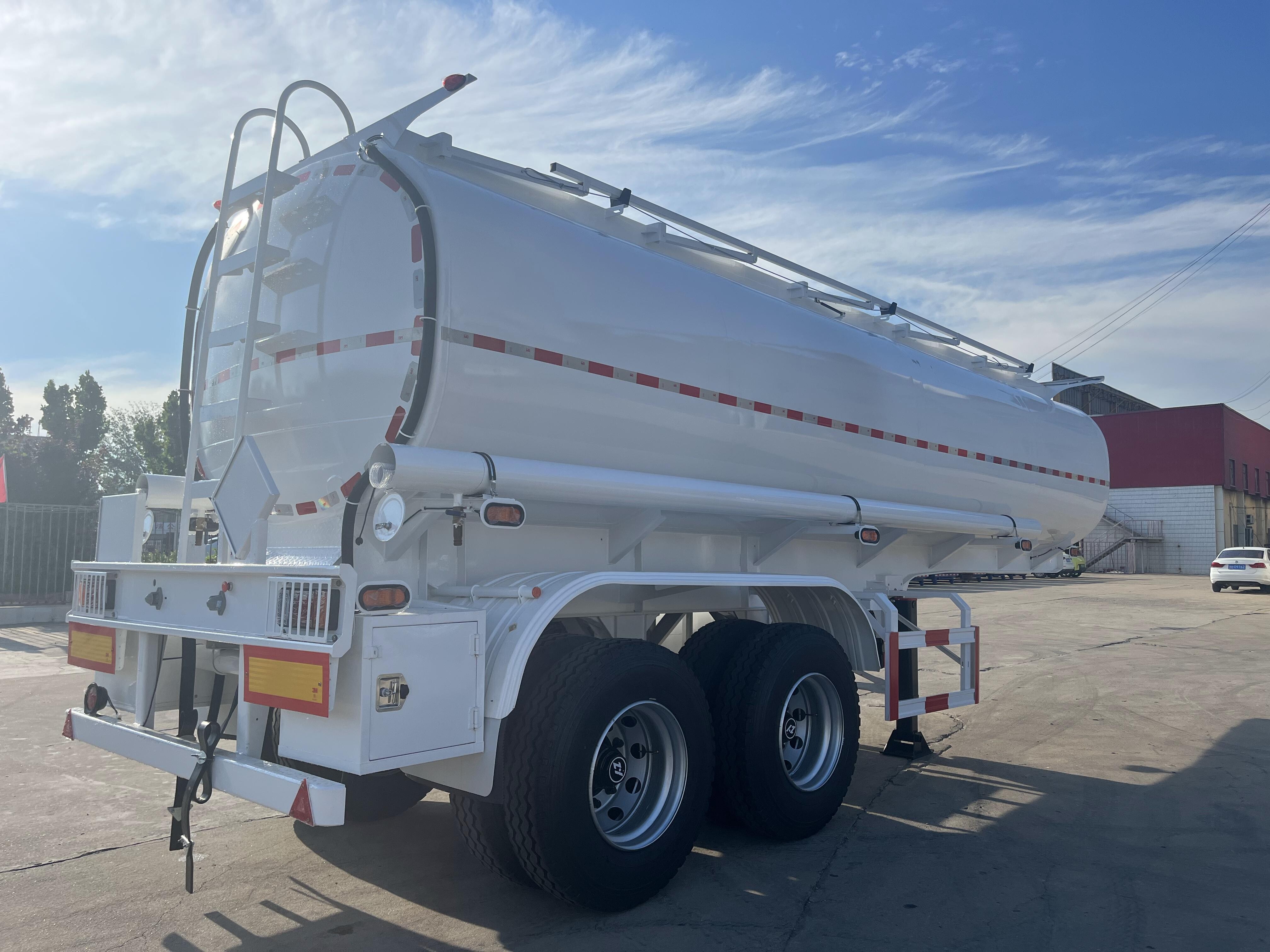 Le personnel de l'entreprise se consacre à la promotion de la puissance concurrentielle de base de l'entreprise, à la poursuite du développement durable, à la création d'une marque tendance forte, afin de servir tous les clients.