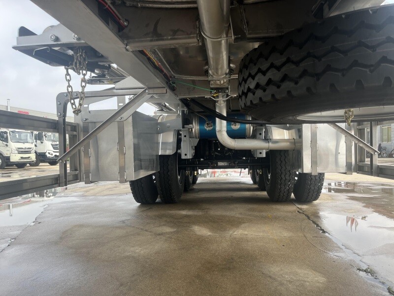 Semi-remorque citerne en aluminium