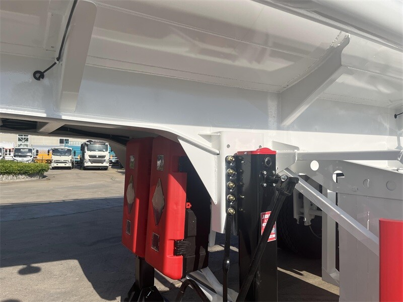 Semi-remorque citerne à carburant à 2 essieux