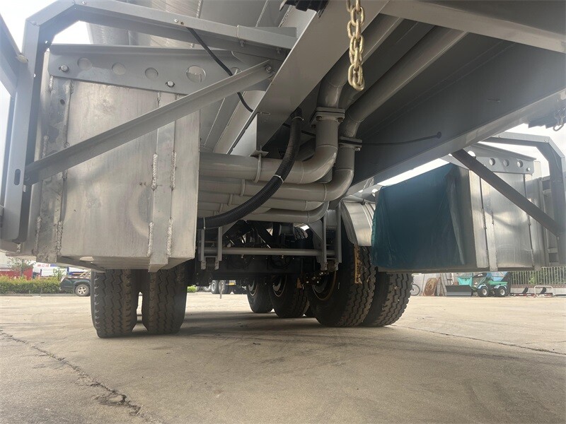 Semi-remorque citerne à carburant 45000L