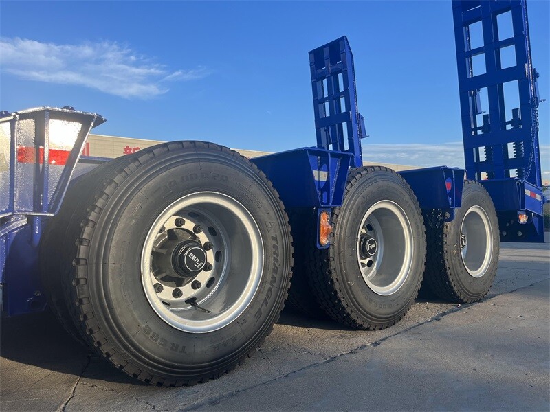 Semi-remorque surbaissée