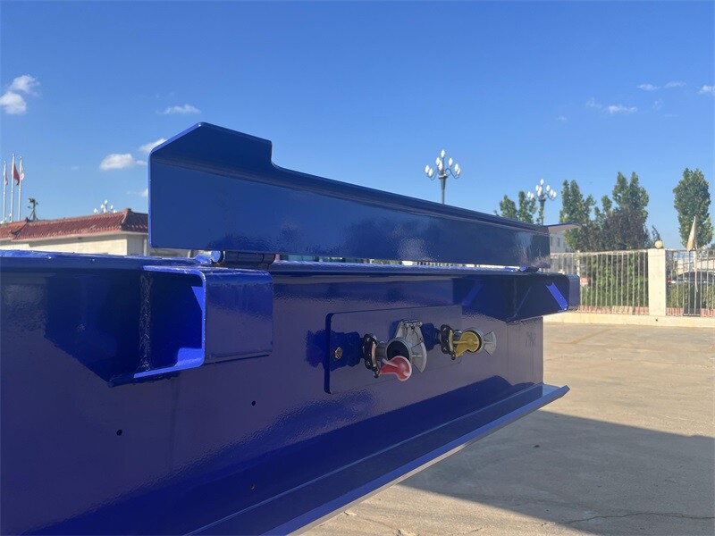 Semi-remorque surbaissée