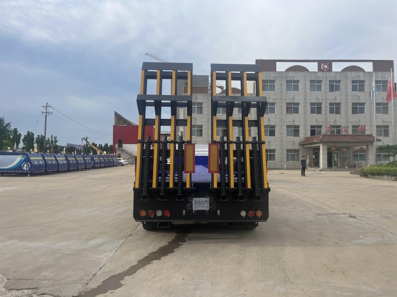 Semi-remorque surbaissée 80T