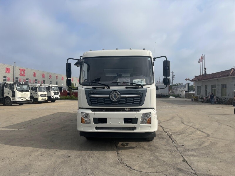 Camion balayeuse de route