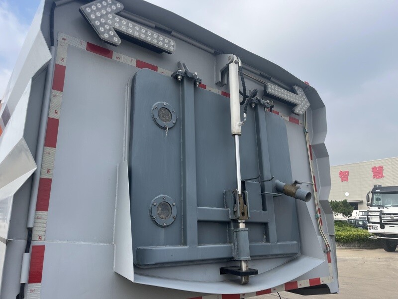 Camion balayeuse de route