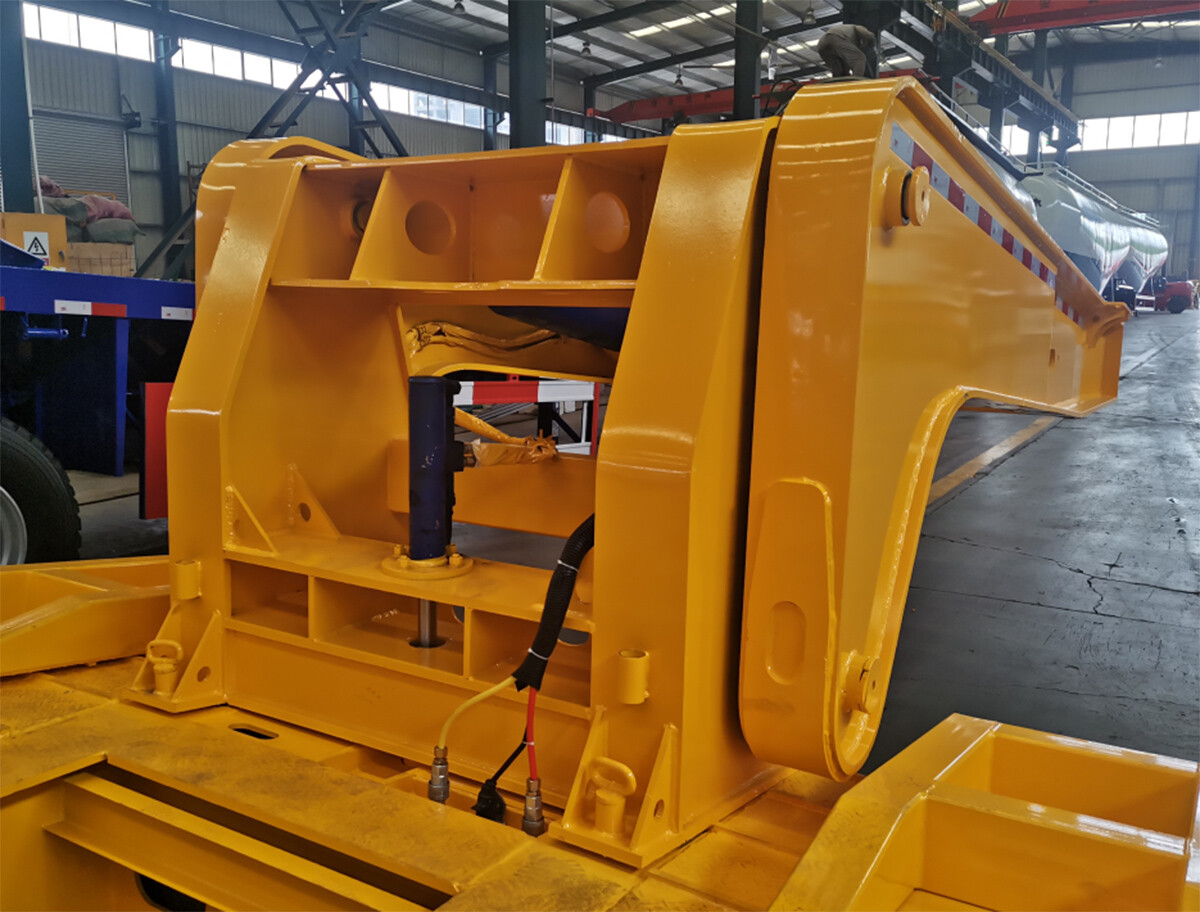 8. Hydraulic gooseneck  low bed trailer.jpg