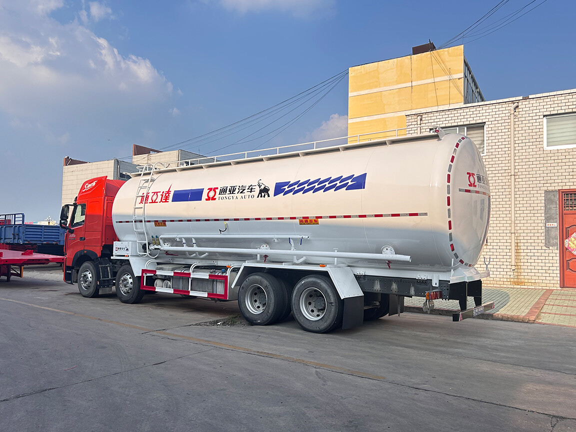 CAMION-CITERNE DE CIMENT EN VRAC