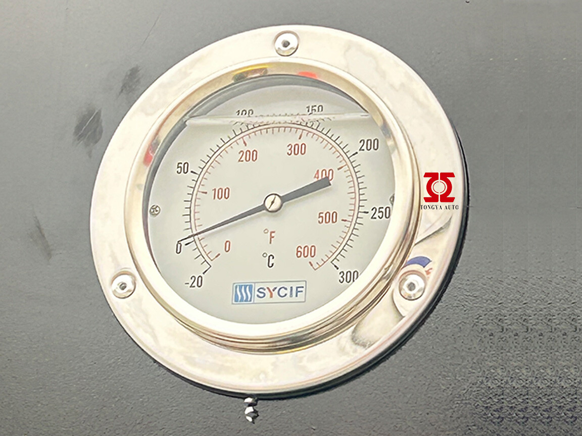 Semi-remorque de camion-citerne d'asphalte