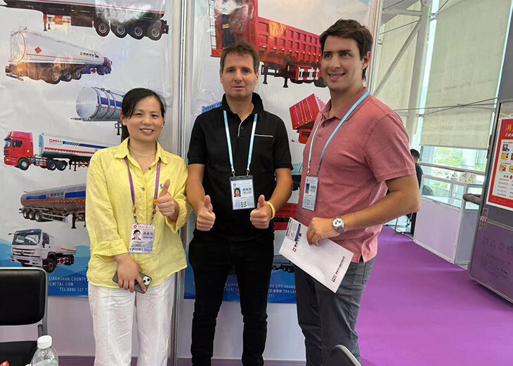 Semi-remorque de Tongya Automobile Co. à la 137ème Foire de Canton - Bienvenue à notre stand !