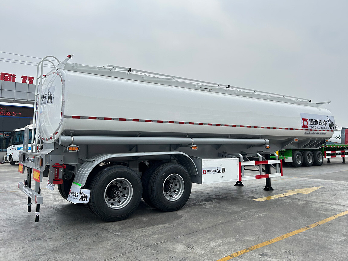Semi-remorque citerne à carburant à 2 essieux à vendre