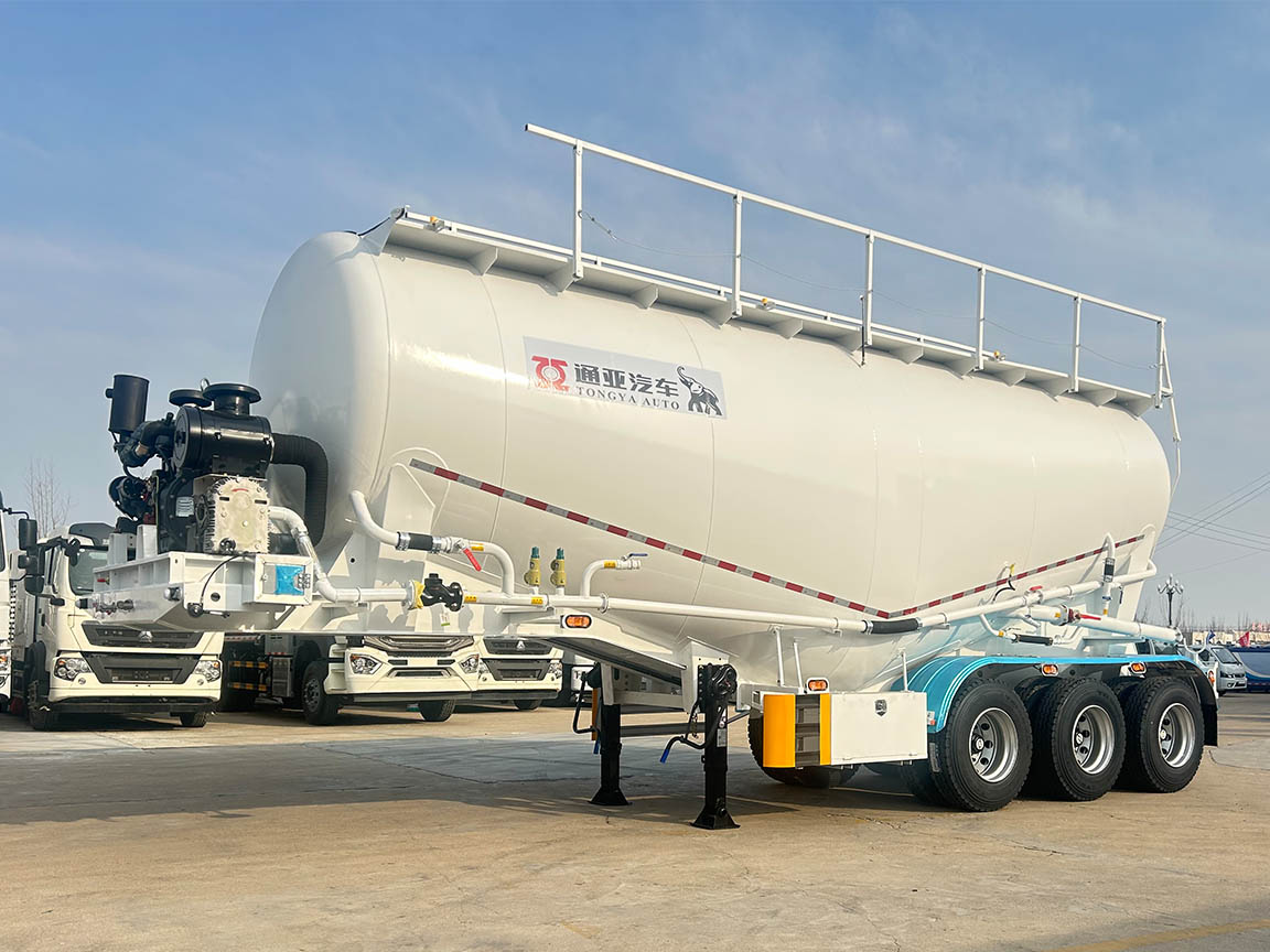 Semi-remorque citerne à poudre 38m3