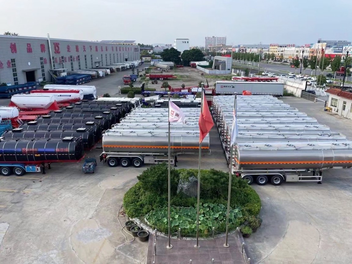 Tongya Automobile Co.,Ltd--Usine professionnelle de production de semi-remorques citernes à carburant