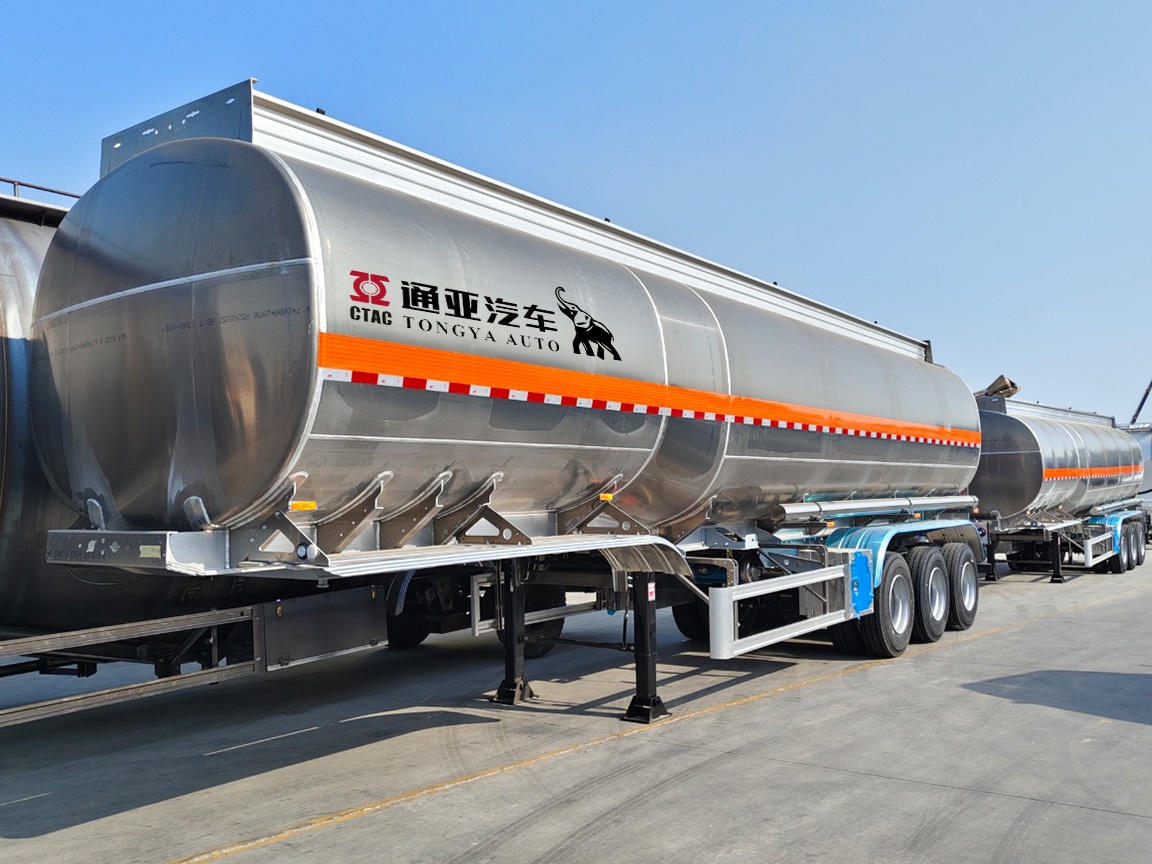 Semi-remorque citerne à carburant en alliage d'aluminium
